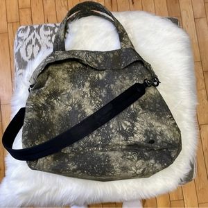 Lululemon duffel bag